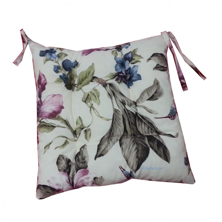 Fitsdekor Kuşlu Sandalye Minderi 4 Lü Set Ve Masa Örtüsü Fitsdekor Kuşlu Sandalye Minderi 4 Lü Set Ve Masa Örtüsü